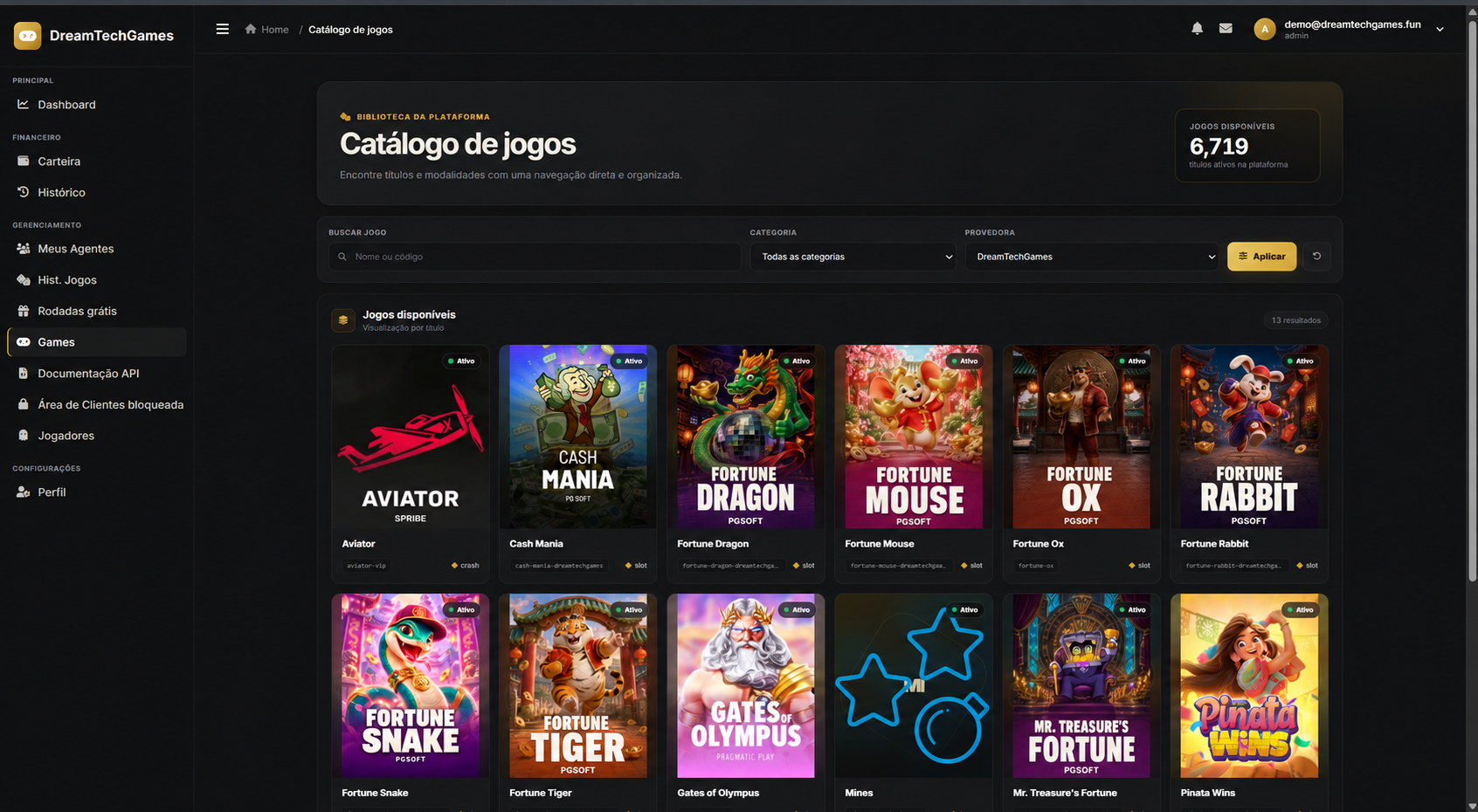 Catálogo DreamTechGames com jogos disponíveis e navegação por títulos.